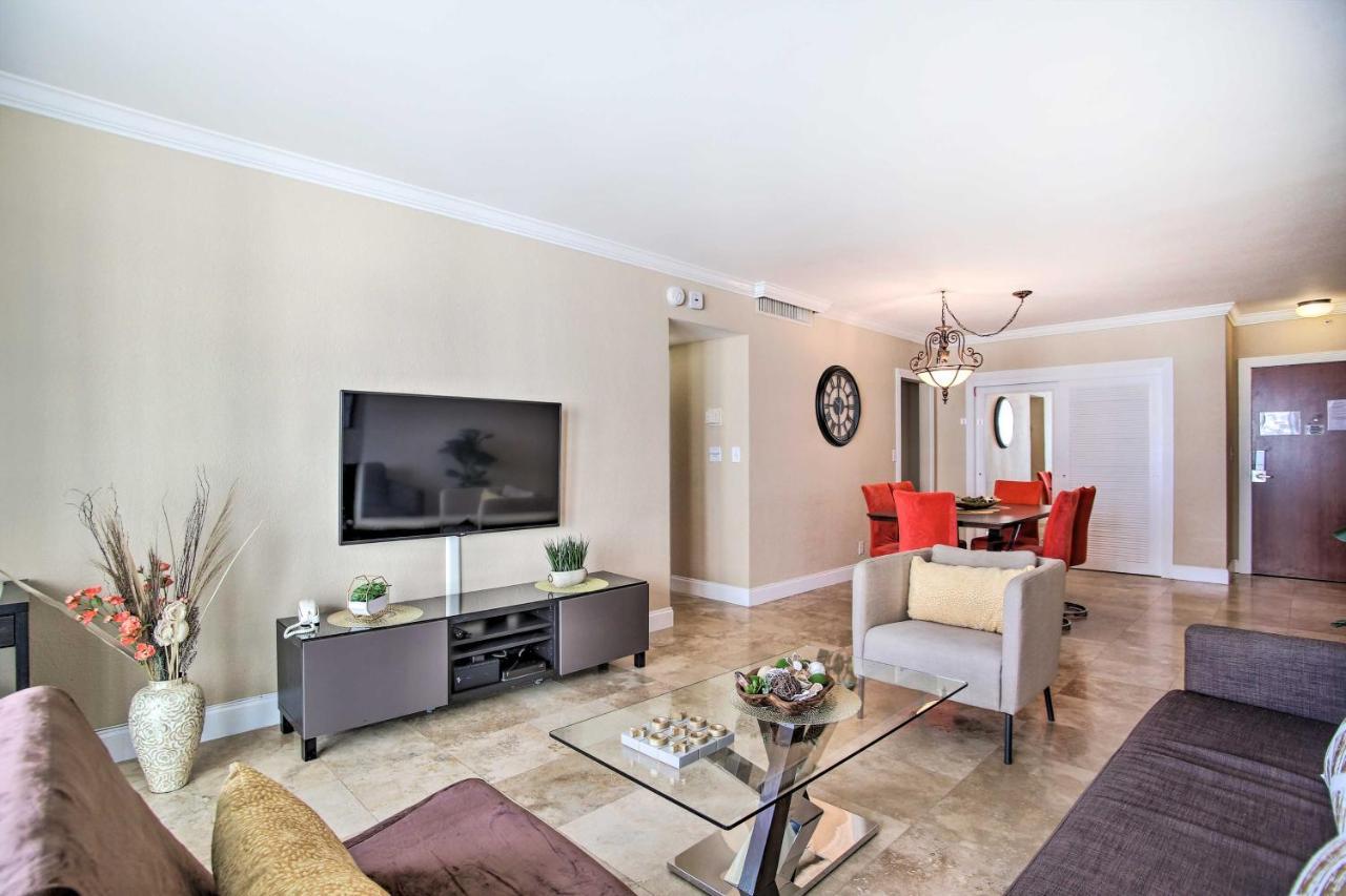 Grand Hollywood Apartment With Stunning Views! Bagian luar foto