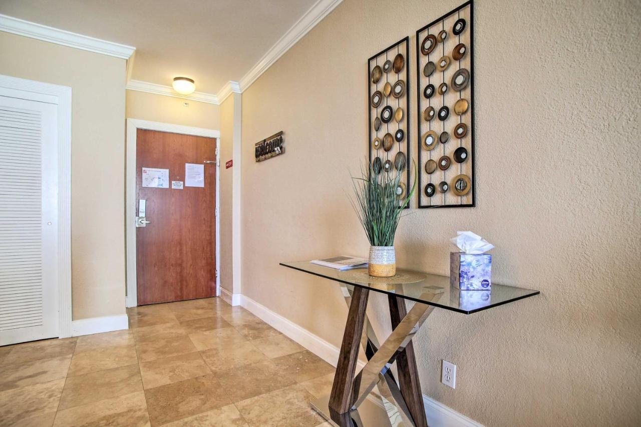 Grand Hollywood Apartment With Stunning Views! Bagian luar foto