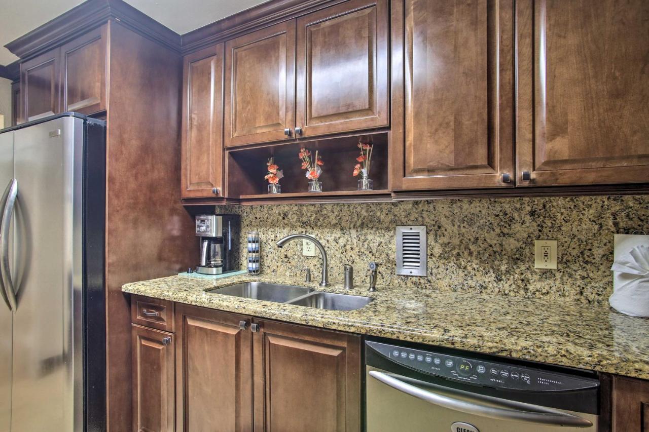 Grand Hollywood Apartment With Stunning Views! Bagian luar foto